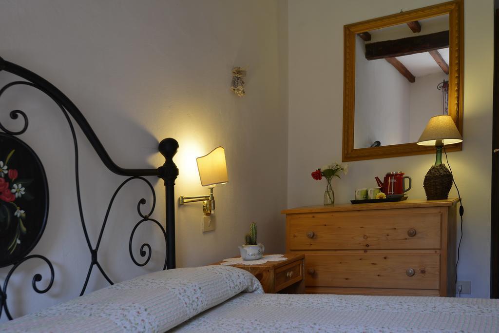 La Fiaba Guest House คาสเตลลินาอินเคียนติ ภายนอก รูปภาพ