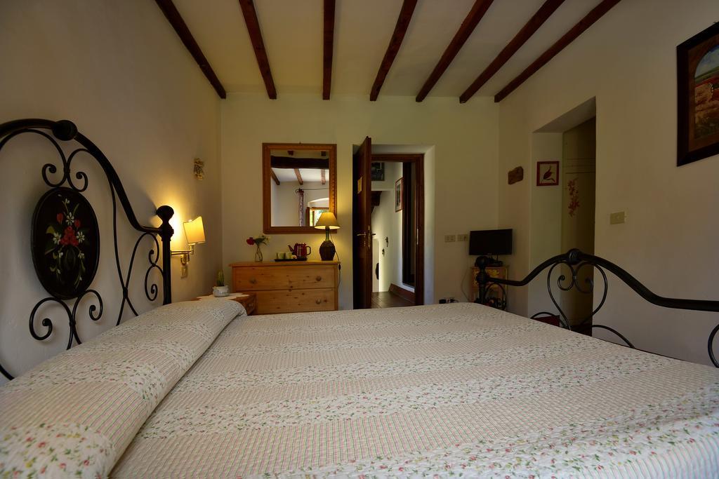 La Fiaba Guest House คาสเตลลินาอินเคียนติ ภายนอก รูปภาพ