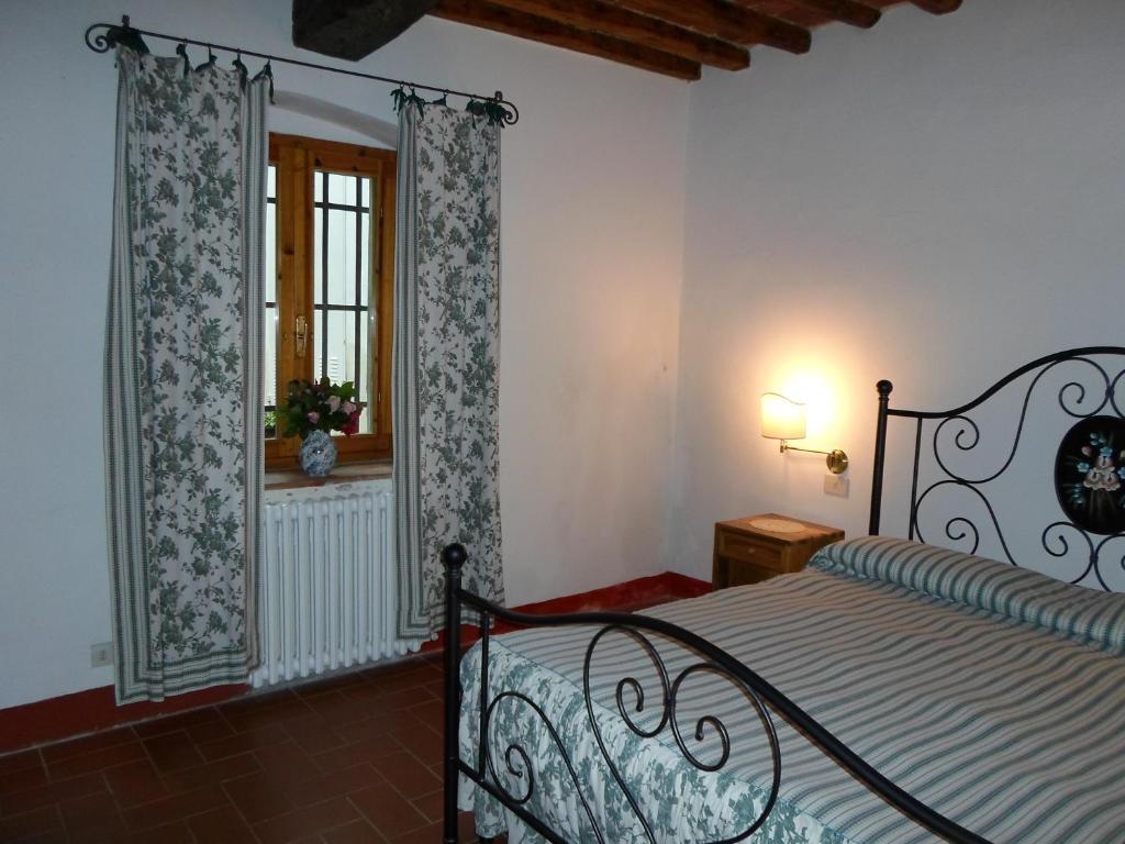 La Fiaba Guest House คาสเตลลินาอินเคียนติ ภายนอก รูปภาพ