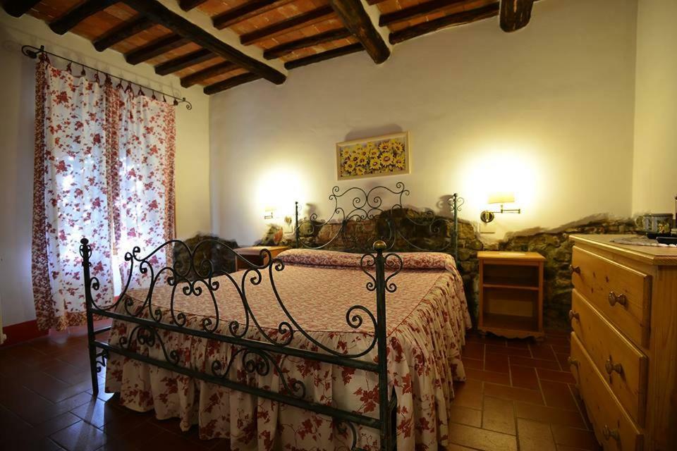 La Fiaba Guest House คาสเตลลินาอินเคียนติ ภายนอก รูปภาพ